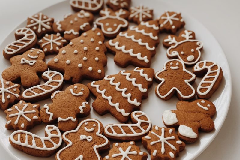 a plate full of ginger cookies